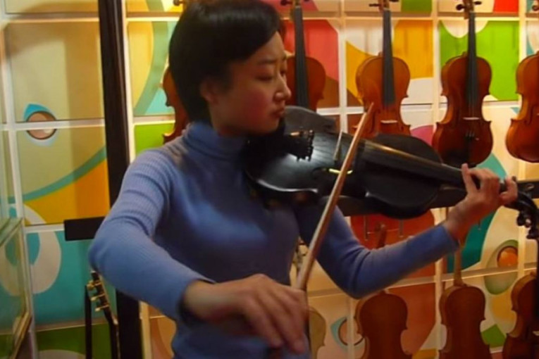 Violina od kamena na kojoj posebno dobro zvuči rok