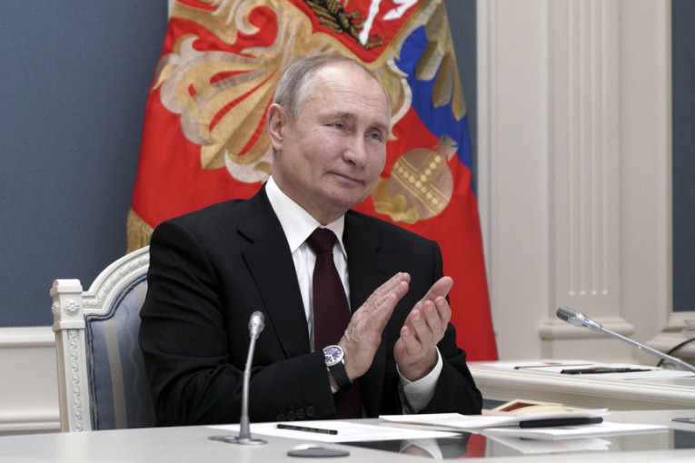Putin potpisao zakon koji mu omogućava da se kandiduje za još dva mandata