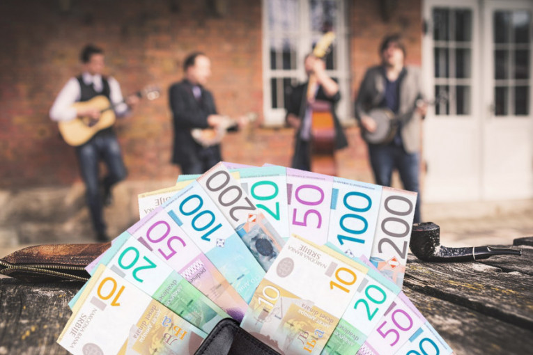 Predsednik Vučić najavio novčanu pomoć i za muzičare i nezaposlene, poznato koliko para će dobiti