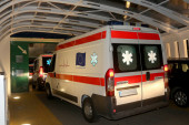 Dečak iz Vranja hitno prebačen u bolnicu u Nišu: Poznato stanje deteta - popeo se na vagon, pa ga udarila struja!