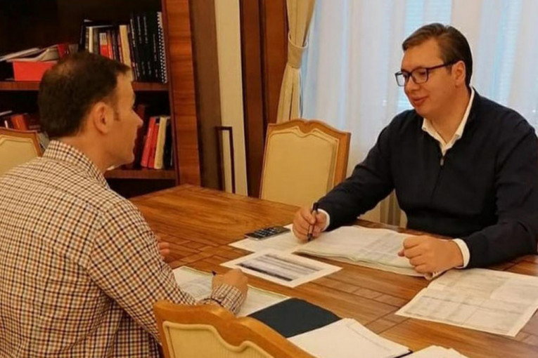 "I nedeljom radno!": Vučić razgovarao sa Sinišom Malim o infrastrukturnim projektima