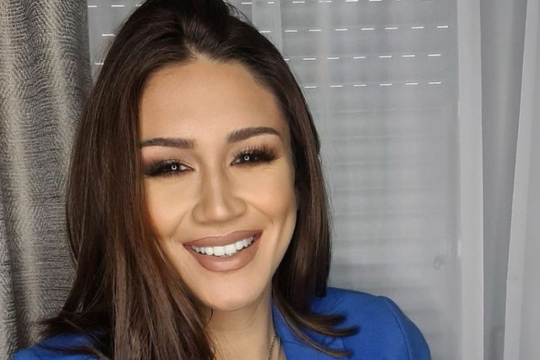 Ne zaboravlja dan kada ju je Đoković zapratio na Instagramu! Pevačica poručila: Za džabe bih mu pevala na rođendanu!