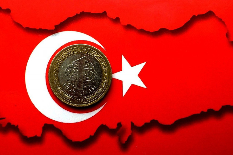 Turska valuta u slobodnom padu, potonula na 17 lira za dolar