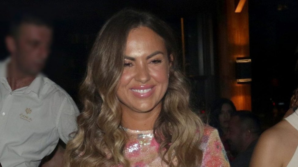 Kolega joj traži muža, jer ne može on da je oženi: Pevačica otkrila na kakvim je mukama