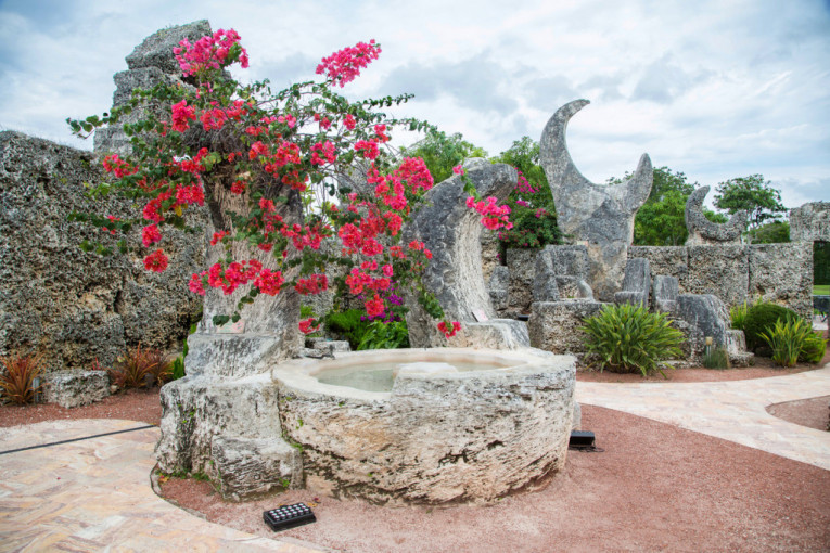 Koralni zamak - kolosalno delo jednog čoveka stvarano 28 godina: Spomenik izgubljenoj ljubavi