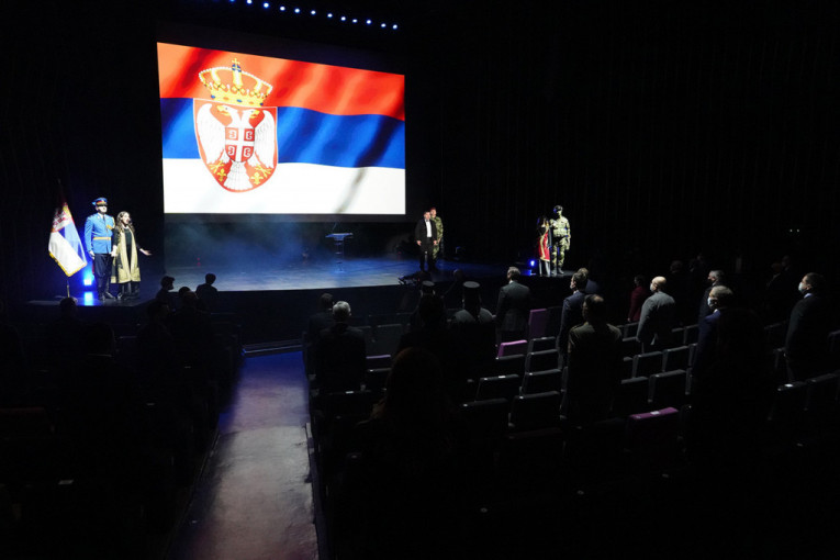 Dan sećanja na stradale u NATO agresiji - Predsednik Vučić: Jedno ubijeno dete dnevno je tragična brojka bombardovanja (FOTO+VIDEO)