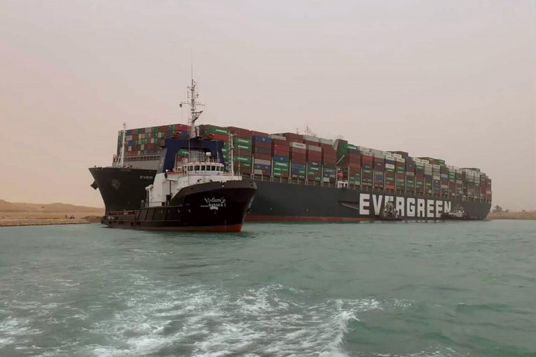 Konačno okončana drama u Sueckom kanalu! Oslobođen brod koji je blokirao 300 plovila (VIDEO)