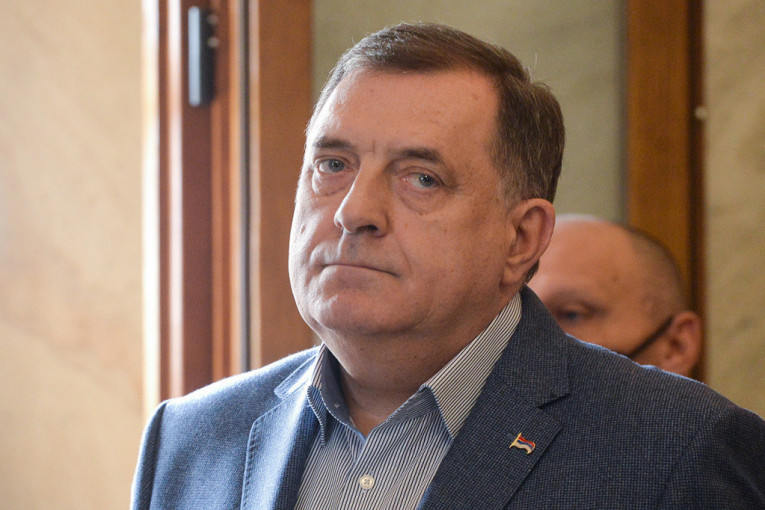 Dodik: U nedostatku vlastite politike Komšić uvek vodio tuđu