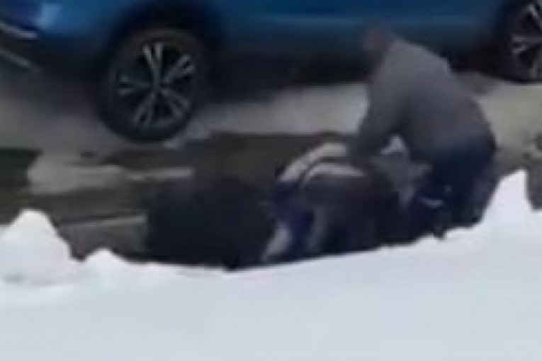 Tuča na Kopaoniku: Muškarci se sukobili zbog parking-mesta (VIDEO)