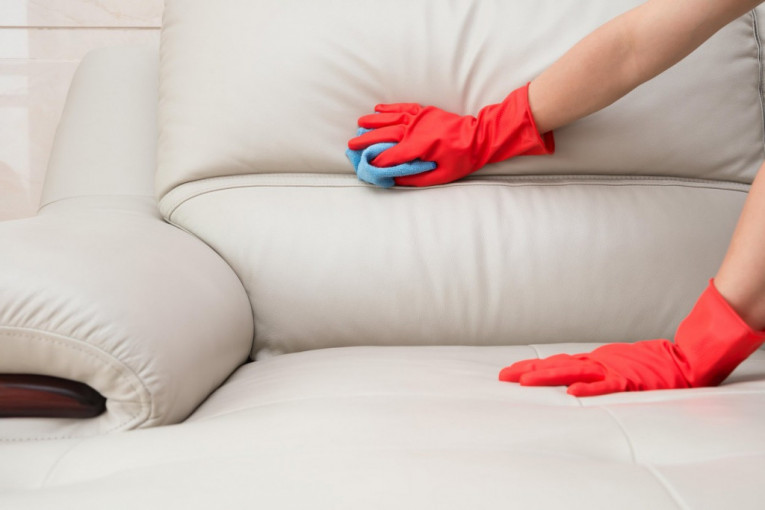 Očistite vašu kožnu sofu uz pomoć sredstava koja imate u kući