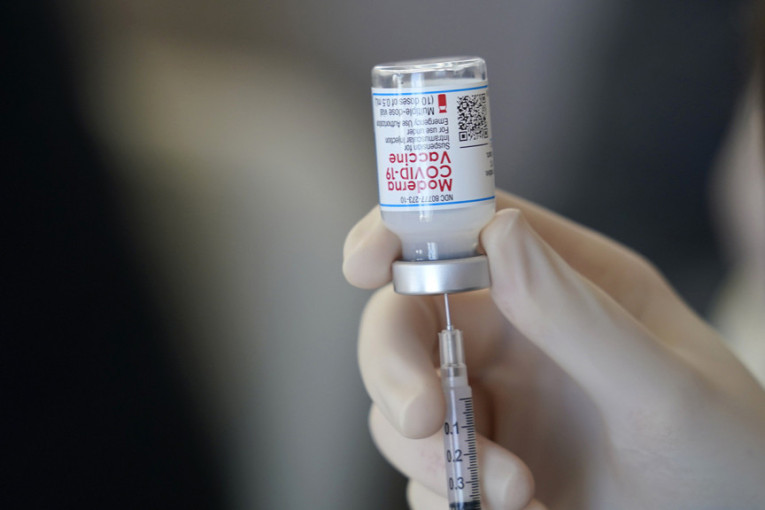U Srbiju danas stižu prve vakcine iz Kovaks sistema