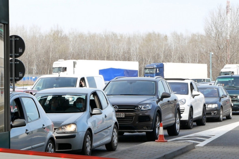 Vozači, budite strpljivi: Na pojedinim graničnim prelazima se čeka i do pet sati