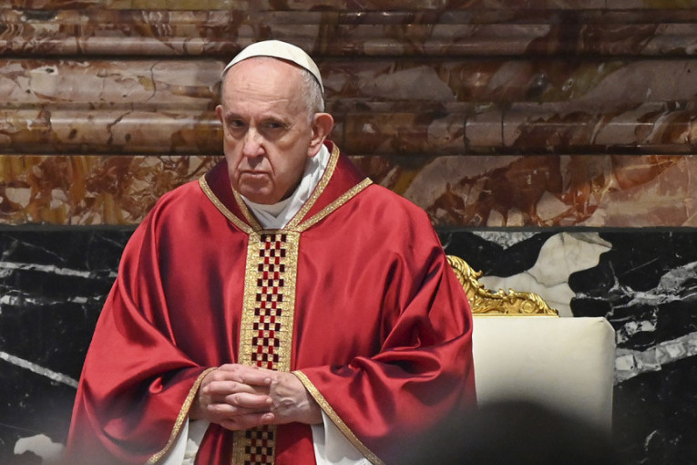 Papa apelovao da se smanje tenzije u Ukrajini