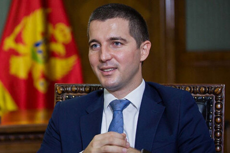 SRAMOTNO Bečić čestitao imenovanje predsedniku Skupštine lažne države Kosovo, pa poručio da Priština ima podršku Crne Gore