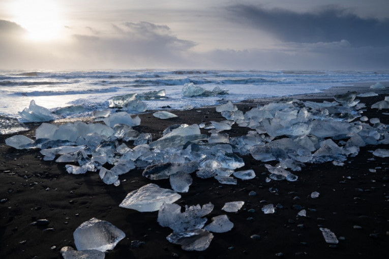 Ledena atrakcija - Plaža dijamanata svaki dan izgleda drugačije