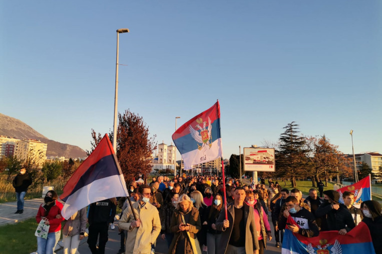 Crna Gora na nogama: Narod na ulicama traži pravdu za ministra Leposavića (FOTO)