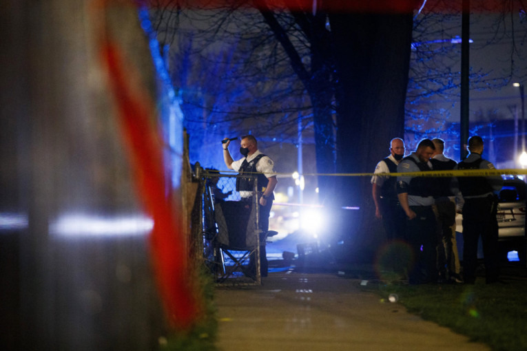 Pucnjava u Čikagu: Sedam osoba ranjeno, žena u teškom stanju (FOTO)