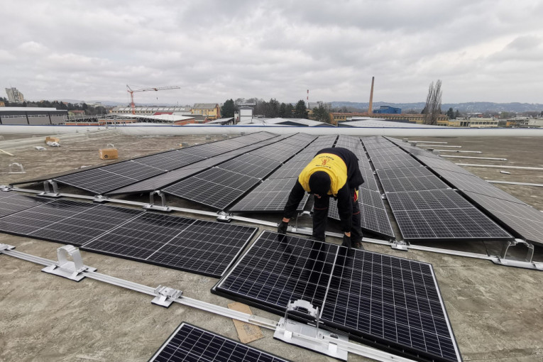 Solarna elektrana postavlja se na krovu Naučno-tehnološkog parka u Čačku (FOTO)