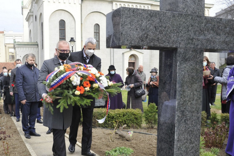 Parastos u u Vaznesenjskoj crkvi povodom 6. aprila: "Sećamo se onih koji su stradali u nemačkom bombardovanju"