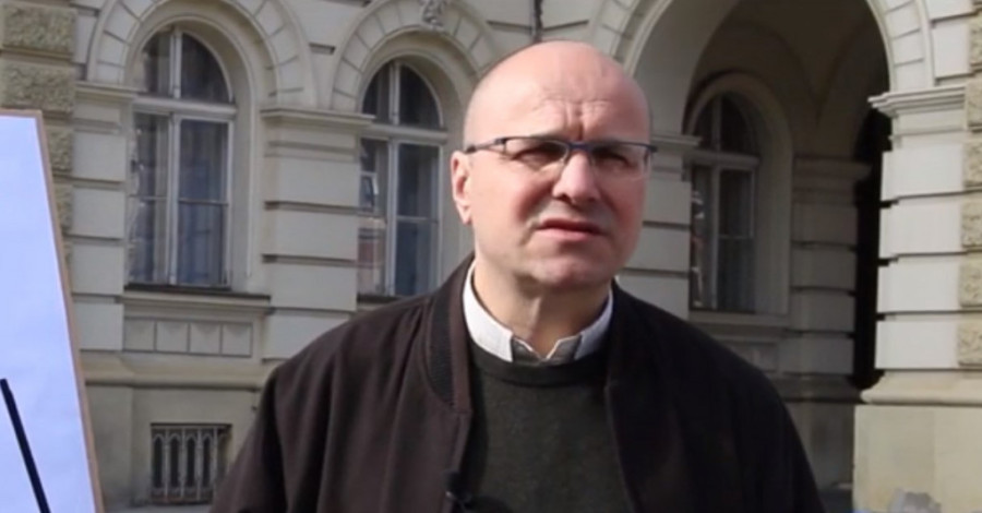 Novaković se i dalje ne oglašava: Primao platu a nije dolazio na posao, za taj novac moglo da se isplati 77 dečjih dodataka