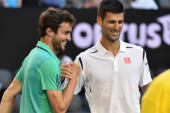 Novakov prijatelj pobedom odložio penziju! Simon u senci Federera