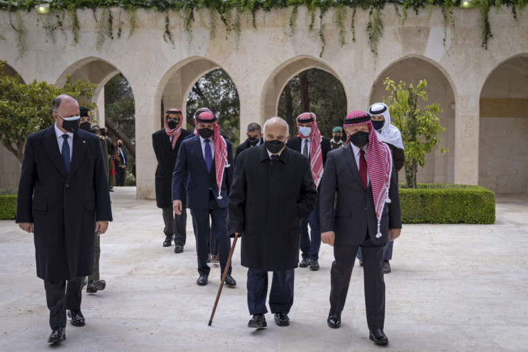 Smirivanje Hamze uspelo: Jordanski princ se sa kraljem Abdulahom pojavio u javnosti