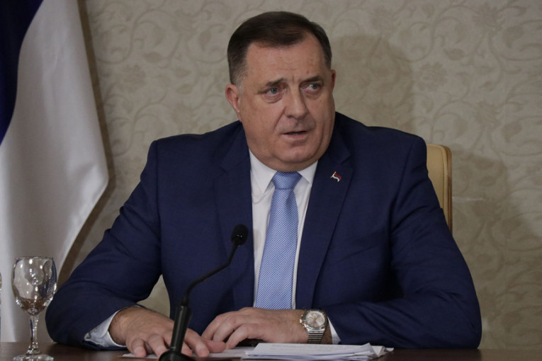 Dodik: Incko "upokojen" politički i moralno