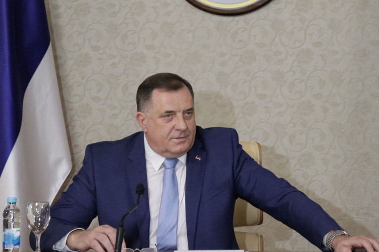 Dodik: SNSD najjača partija,ne treba da brine za budućnost
