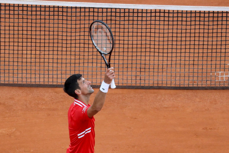 Novak ubedljivo do četvrtfinala Rima