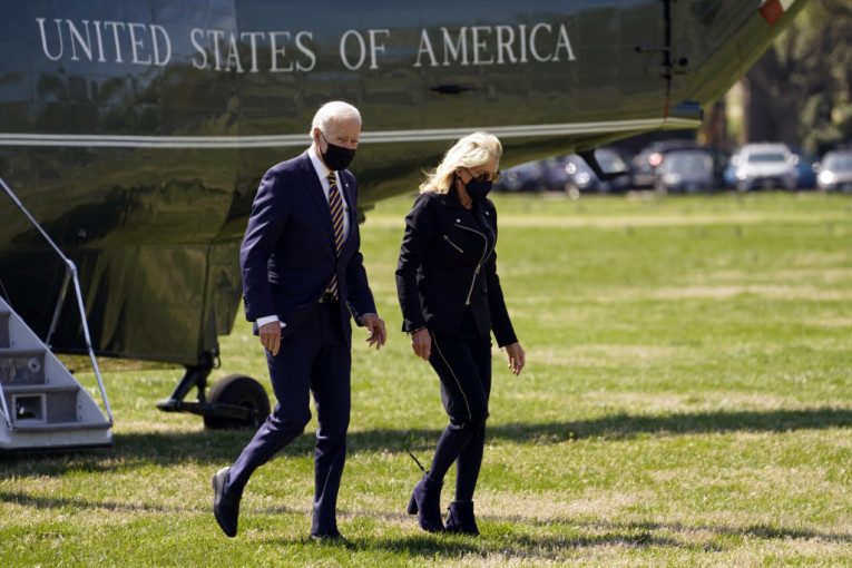 Džil Bajden podvrgnuta "medicinskoj proceduri": Predsednik SAD ostavio sve kako bi bio uz nju