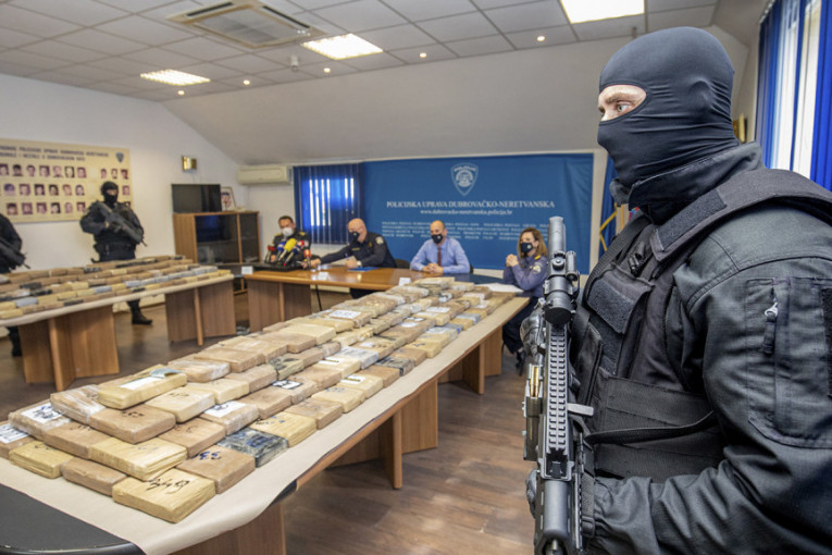 Otkriven naručilac droge: Zaplena pola tone kokaina u Hrvatskoj mogla bi da dovede do sukoba mafijaških klanova?