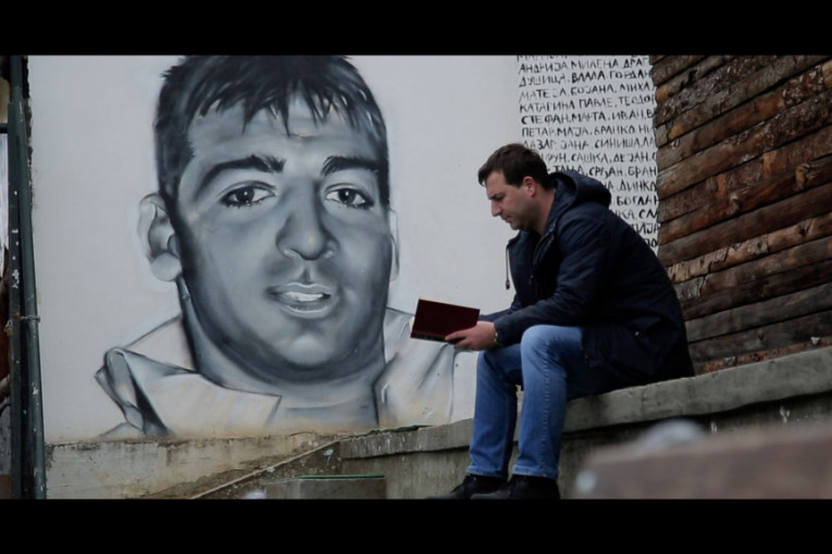 Istinito svedočanstvo o svirepom ubistvu: Film „Potreba za mržnjom“ na festivalu u Sarajevu (VIDEO)