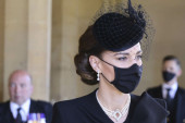 Kraljevska pojava Kejt Midlton: Kakva je simbolika nakita koji je nosila na sahrani princa Filipa