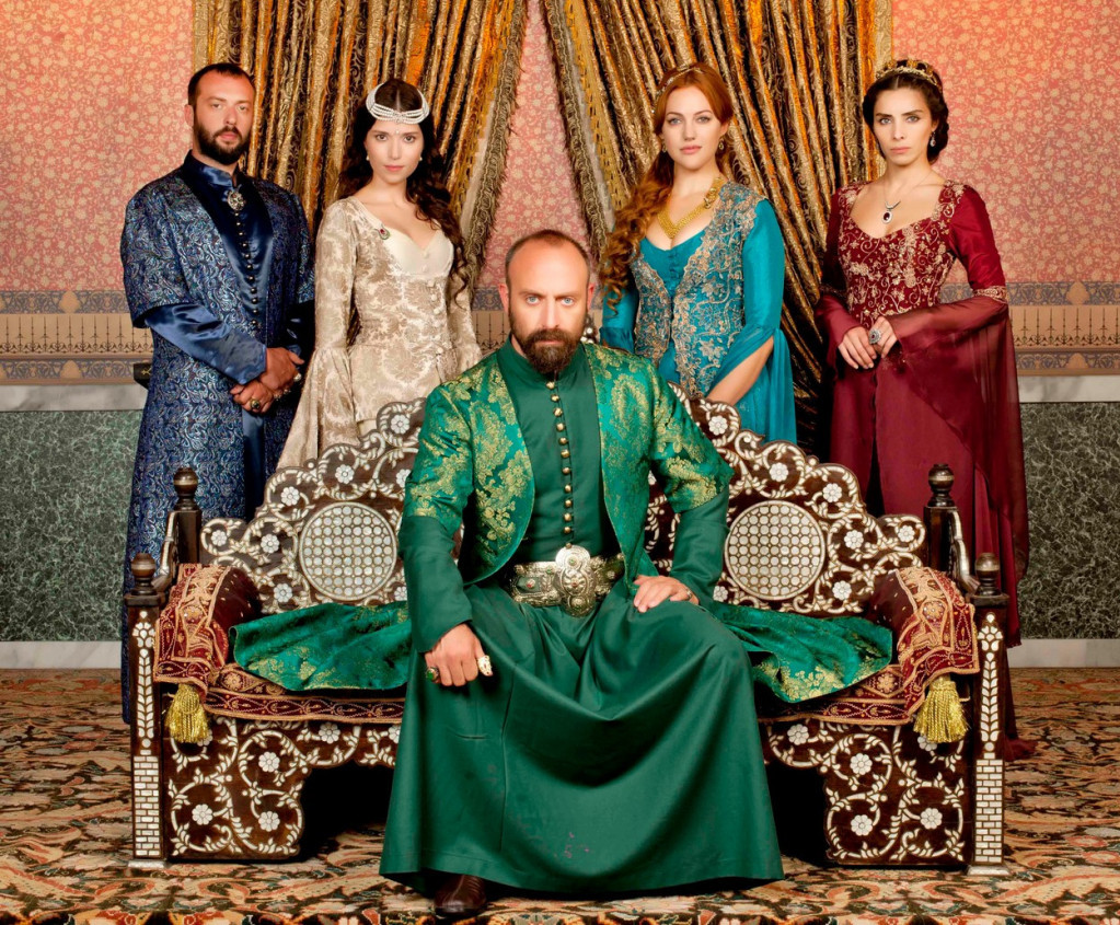 Čuvena Hurem na vrhuncu slave pokušala da se ubije, pa završila na psihijatriji: Dečko je ostavio trudnu, a uloga sultanije je dotukla!