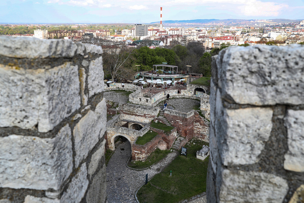 Ispod Kalemegdana krije se drugi Beograd: Tajni bunker, podzemne pećine i hodnici koje niko nije do kraja istražio (FOTO)