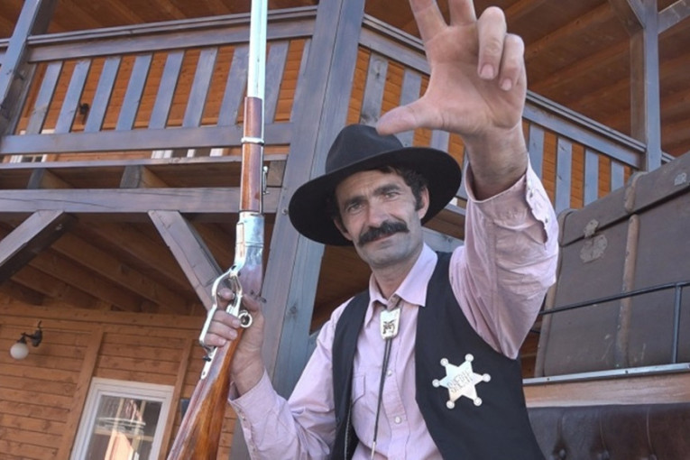 Zlatiborski šerif vratio se sa zasluženog odmora: Ponovo radi Kaubojski grad (FOTO)