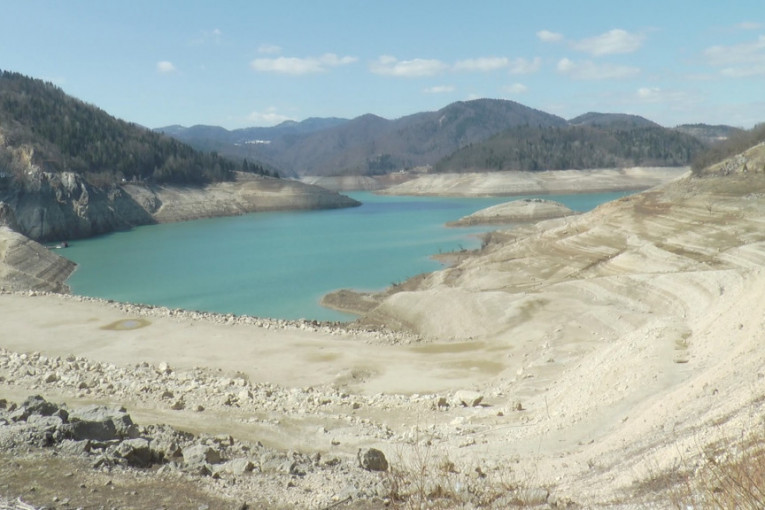 Posle ružnih prizora, sa Tare stiže dobra vest: Počelo punjenje jezera na Zaovinama (FOTO)