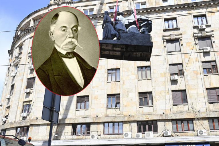 Skulptura velikog trgovca i humaniste ponovo krasi krov palate na Terazijama: Ko je bio Sima Igumanov