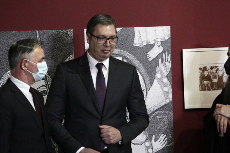Vučić otvorio izložbu o Jasenovcu: "Biti Srbin u NDH značilo je da si suvišan, a suvišne je trebalo ukloniti" (FOTO+VIDEO)