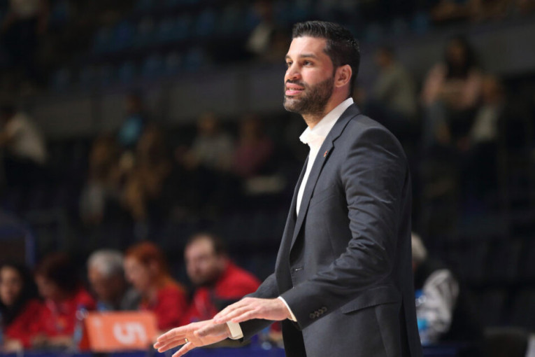 Dušan Alimpijević produžio ugovor sa Bursom