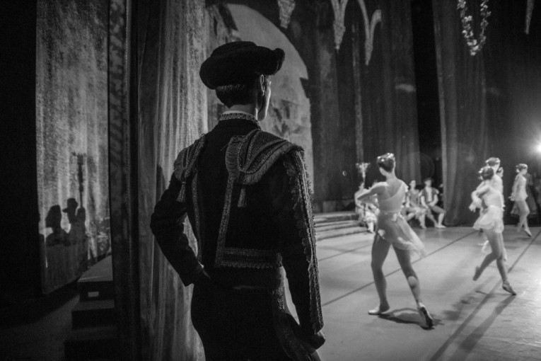 Iza kulisa predstave "Don Kihot": Fotografije koje otkrivaju ono što publika ne vidi