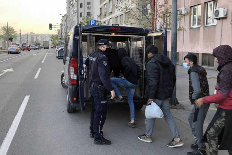 Policijska akcija u Beogradu: U prihvatni centar sprovedeno 84 migranta