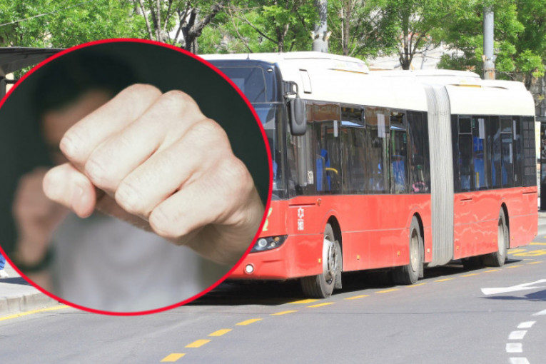 Užas u Beogradu! Napadnut vozač autobusa 74: Muškarac ga udario kroz otvoren prozor!