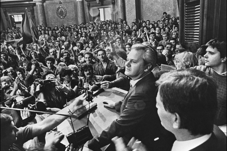 "Niko ne sme da vas bije": Slobodan Milošević je na današnji dan pre 34 godine izgovorio rečenicu koja je ušla u istoriju