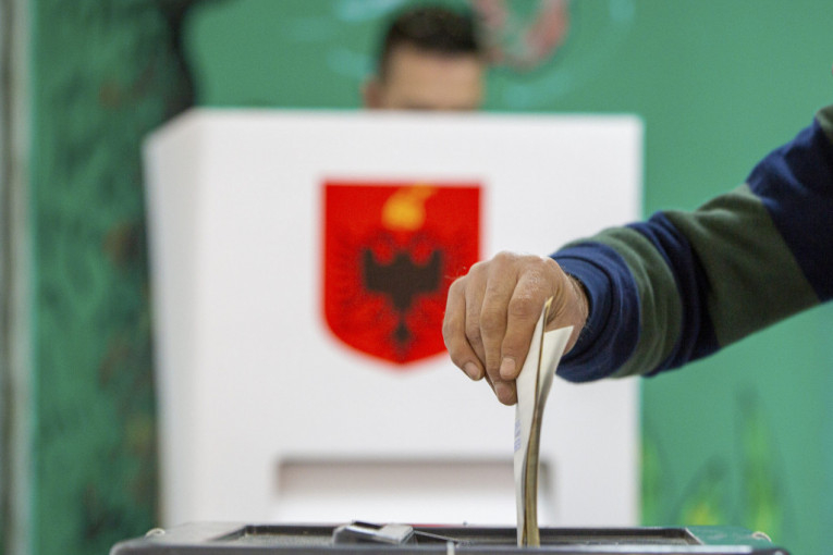 Izbori u Albaniji: Glasovi još nisu prebrojani, a svi već proglašavaju pobedu