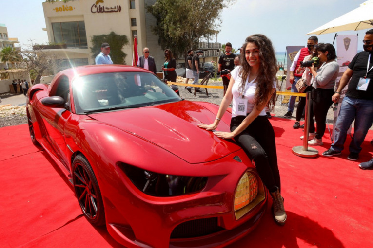 Novi na tržištu: Liban predstavio svoj prvi električni automobil (VIDEO)