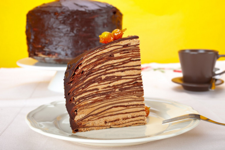 Recept dana: Čokoladna torta od palačinki osvaja jednostavnošću i ukusom