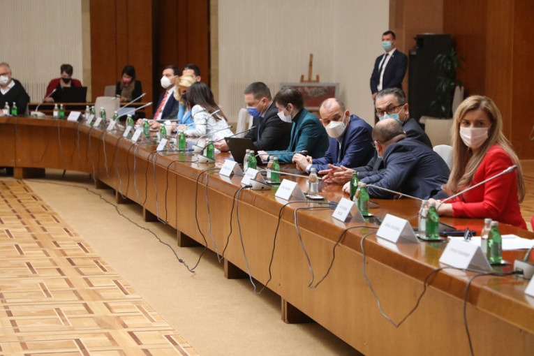 Krizni štab zaseda danas: Šta sastanak struke ovog puta znači za građane Srbije?