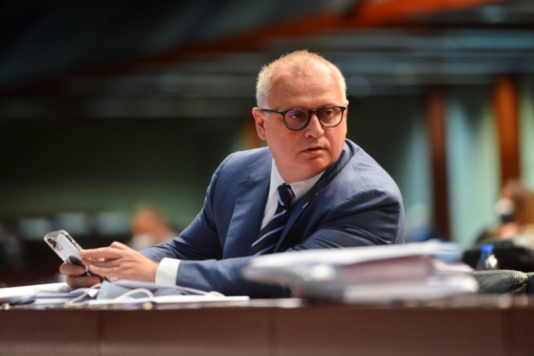 Vesić najavio tri nova punkta za vakcinaciju u Beogradu