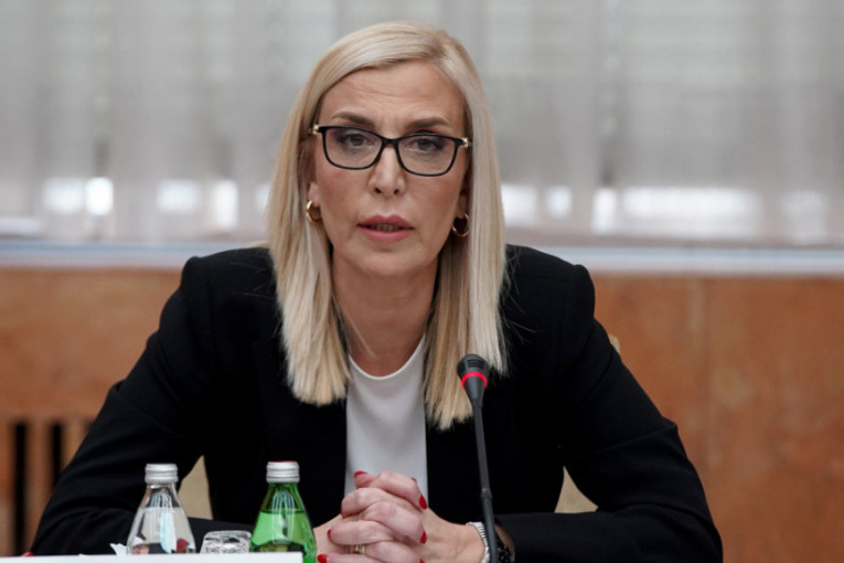 Ministarka pravde Maja Popović: "Nezabeležen napad na predsednika Vučića!"
